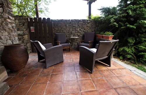 Munilla Cottage | Spacious house in the mountains in stone and wood, with garden, porch and barbecue.