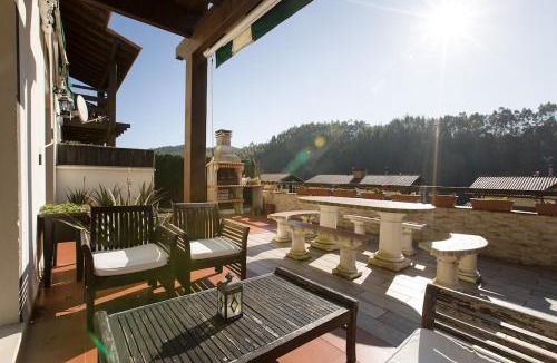 Isuskitza House | Spacious Villa with Pool Plentzia Bilbao Area