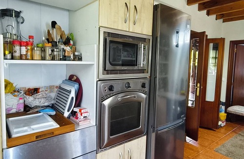 Barcena de Cicero Ski Chalet | Stone and wood house with a spacious garden by the Cantabrian Sea.