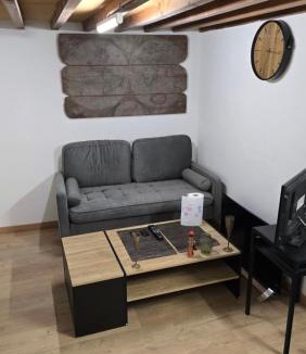 Oucques Apartment | Studio