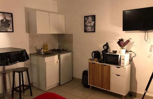 Alencon Apartment | Studio Monroe