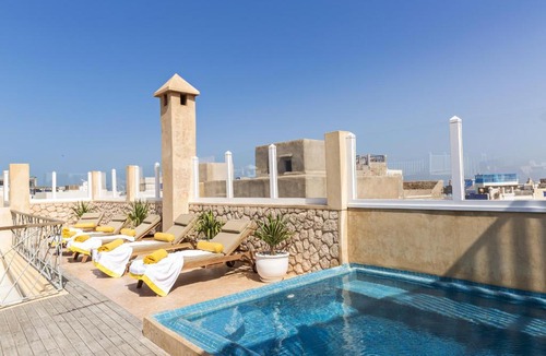 Bani Antar Hotel | Suite Azur Hotel