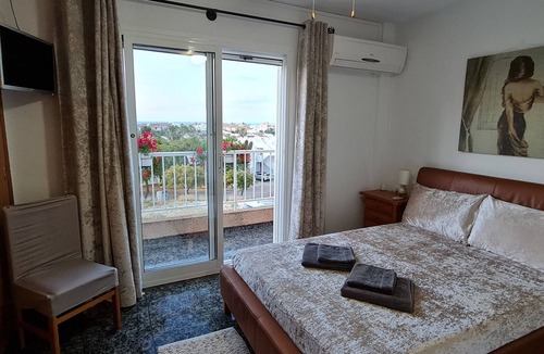 Puerto de Mazarron House | Surise Den- Walk to the beach, sea view and pool. Holiday rentals & winter stays