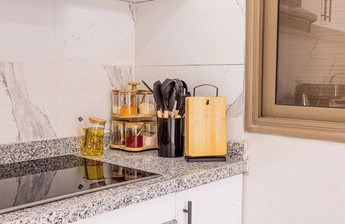 Tassoultante Apartment | Traditional/Modern Apartment, Full A/C, 10m to Airport, 15m to centre.