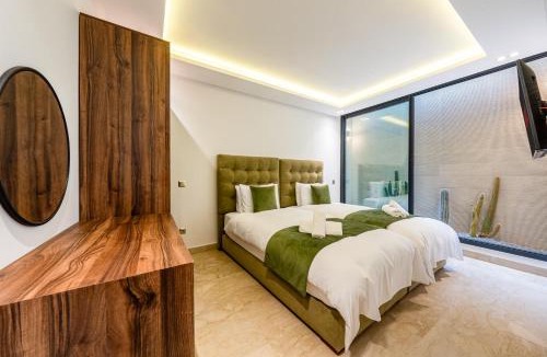 Agdal Villa | Villa de Luxe 6 suites piscine chauffée 12 pax