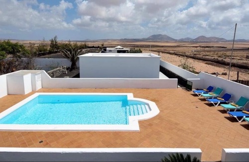 Soo House | Villa Paraíso, magnificent retreat for groups and families