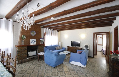 Rustical Balneario Villa | Villa Rustical 9 Costa Dorada