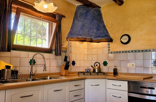 Orgiva House | Villa Tropical; High Standard Space Calm, Eco-Property Saltwater-Pool Child-Safe