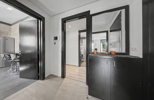 Tamrhakht Apartment | Walk to the Beach in 1 Minute Private Pool & Modern Comfort