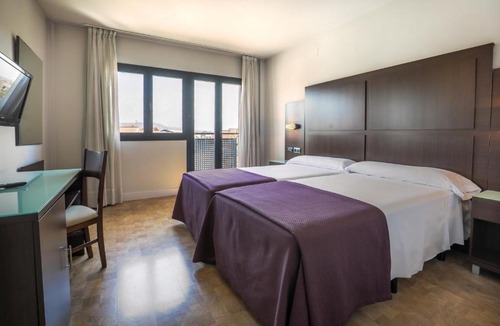 Peligros Hotel | YIT Conquista de Granada