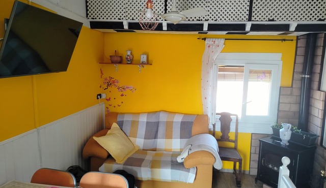 2 Bed Flat - Sleeps 4 - Parking - Wifi in Fuenmayor