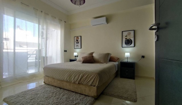 2 chambres avec balcon et parking à Tanger