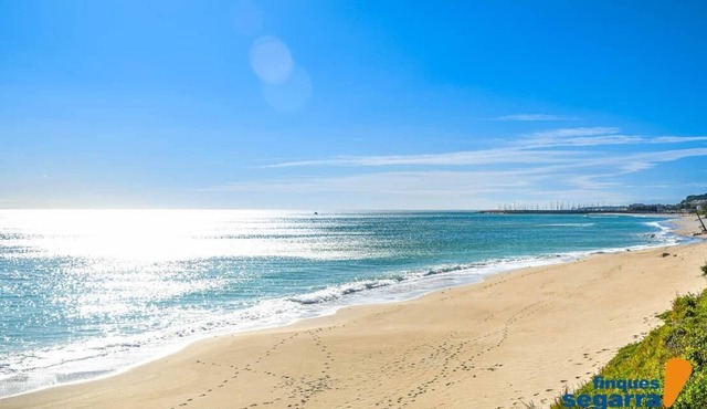 3 bedroom flat, less than 1 minute from the beach in Vendrell (El)