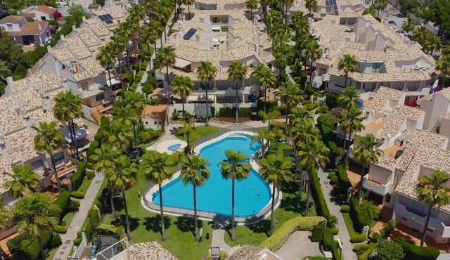 3160 Elegant Seafront House in Marbella