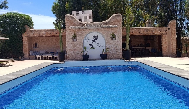 8 km from Essaouira, large villa with heated pool and wellness area