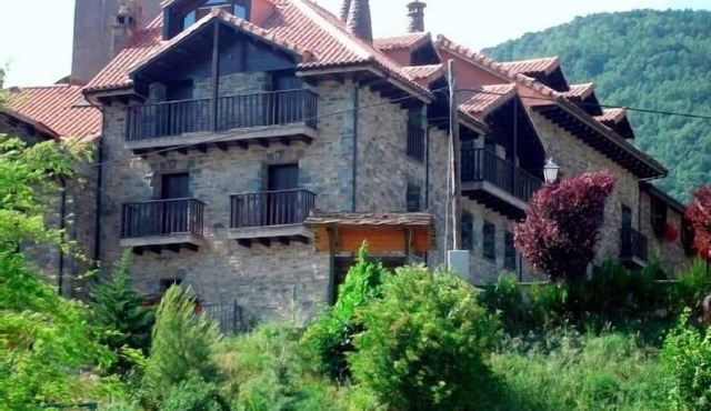 Alcaire house for 2 people in Biescas