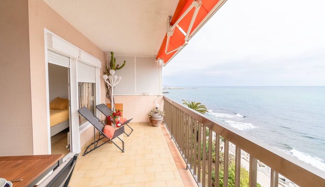 Apartment with incredible sea view in Sant Andreu de Llavaneres