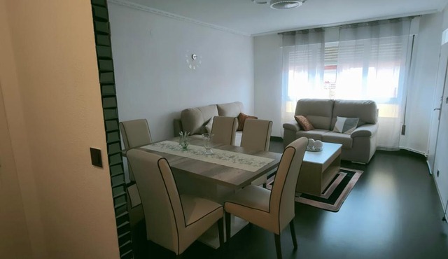apartamento nuevo a 8 km de playa 3habitac in Ampuero