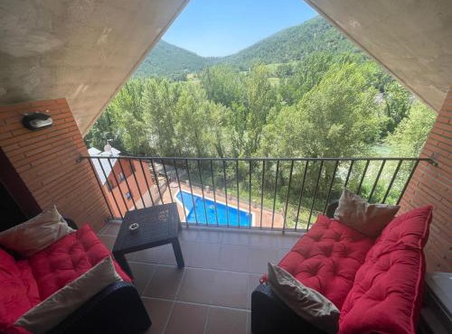 APARTAMENTOS RioMonte 5 - DeLuxe con Jacuzzi in Boltaña