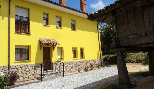 Apartamentos Rurales Pernús in Colunga