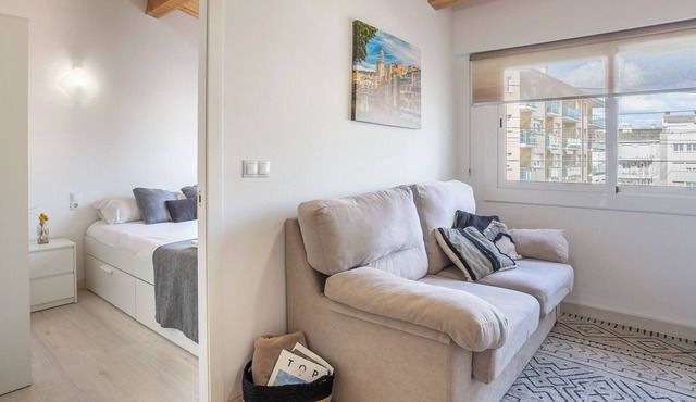 Apartment 'Flat In Girona City Centre' with Shared Terrace and Air Conditioning in Girona