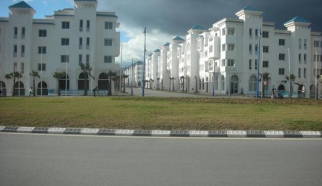 Apartment in downtown Fnideq, facing the Corniche