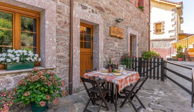 Apartment 'La Bodega' in La Riera