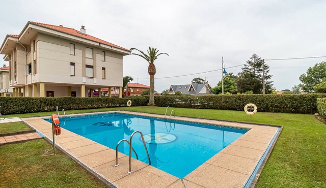 Apartment 'La Ribera' with Mountain Views, Shared Pool and Wi-Fi in Suances