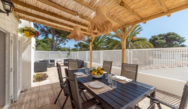 Apartment 'Paraíso De Son Moll' with Private Terrace, Wi-Fi and Air Conditioning in Son Moll