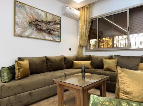 Appartement 2 chambres, Clim, wifi, Netflix, cuisine équipée in Azrou