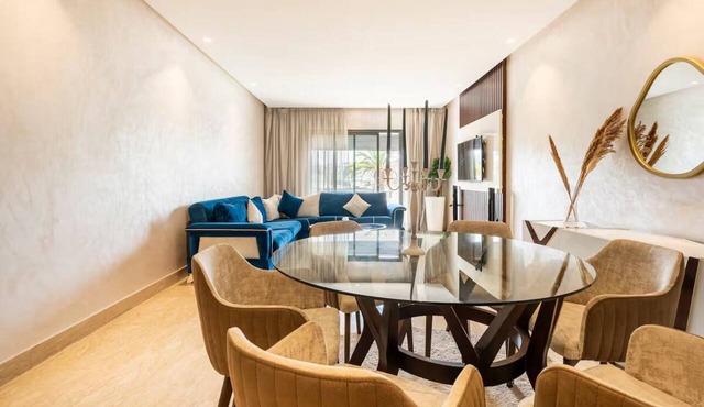 Appartement Cosy avec Piscine à Hay Mohammadi