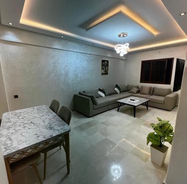 Appartement lumineux de 2 chambres à Guéliz, près de la Plaza, avec parking gratuit