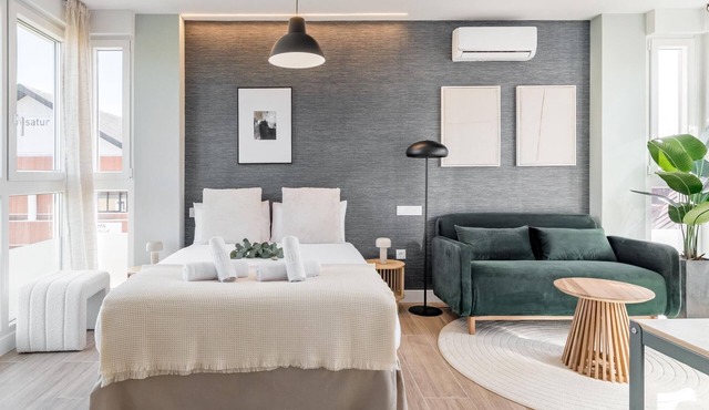 Arturo Soria Stays by Charming VII - newly renovated, Parking in Madrid