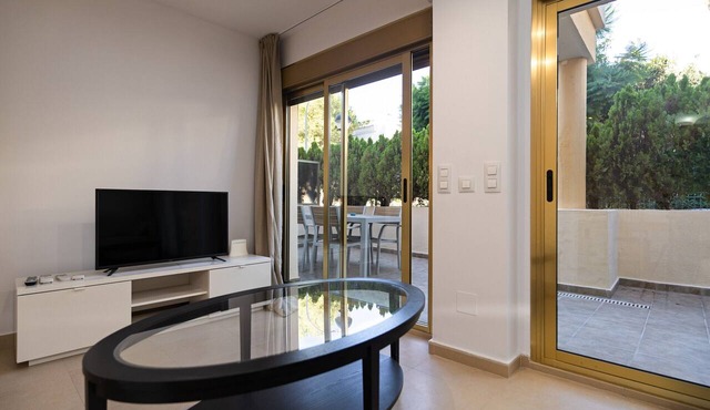 Beachside apartment in Elviria, Romana Playa in Marbella
