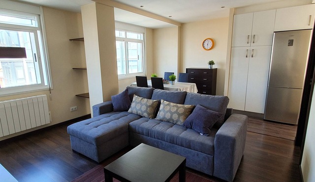 Beautiful 2 bedroom apartment, exterior, next to the train station in A Coruña