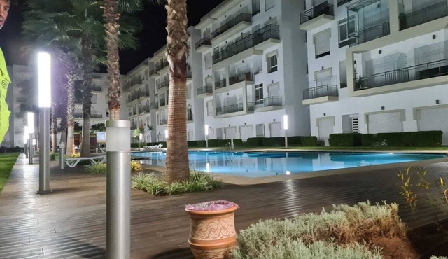 Beautiful apartment overlooking the pool, 5 minutes from the most beautiful beaches of CASABLANCA