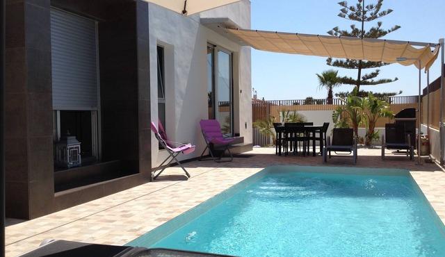 BEAUTIFUL MODERN VILLA WITH PRIVATE POOL NEAR BEACHES AND GOLF COURSES in Orihuela Costa