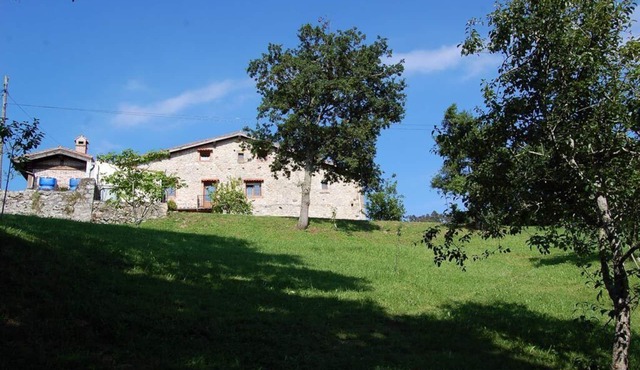 Beautiful traditional stone house in Ruilobuca in Ruilobuca