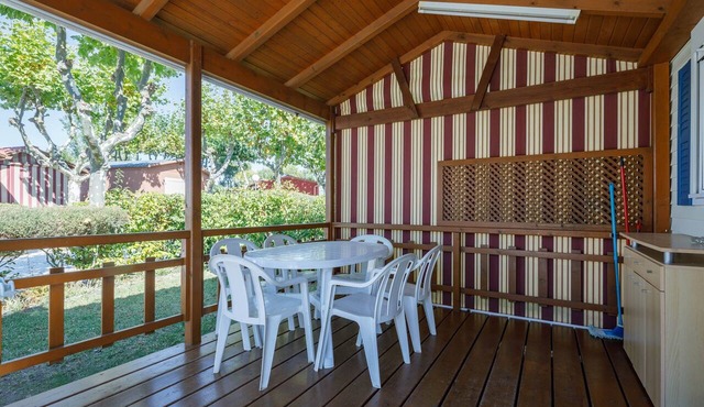 Bungalow 'E' with Private Pool, Private Terrace and Wi-Fi in Pontevedra