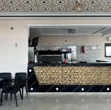 Cafe Restaurant Moove Oil