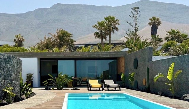 Canaryislandshost I Oliva in Urbanización Famara