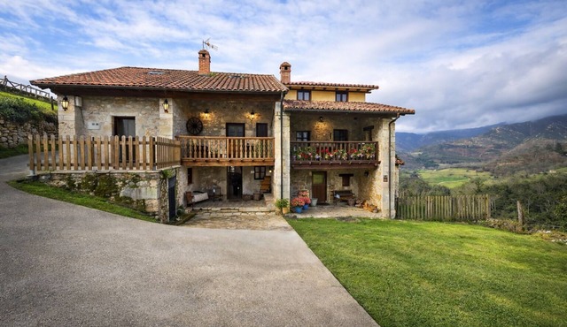 Cangas de Onís House - El Rincón del Castro in Benia