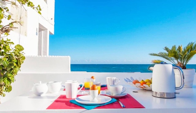 Casa del Mar- Beach House 5 star - Beach at 10 meters - VFT/MA/00095 in Málaga