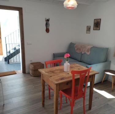 Casa Don Pelayo Boutique Apartments & Café in Valderrobres