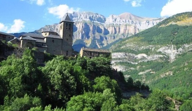 Casa Petirrojo for 4 people in Torla