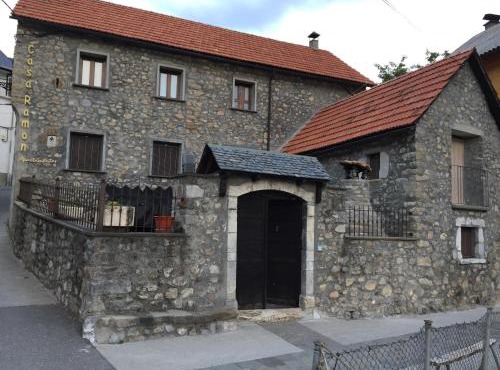 Casa Ramón La Caseta in Sin