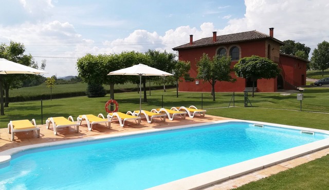 Casa Roca Carboner - 5 km from Vic. - Pool, Huge Garden, Games Room & much more in Gurb