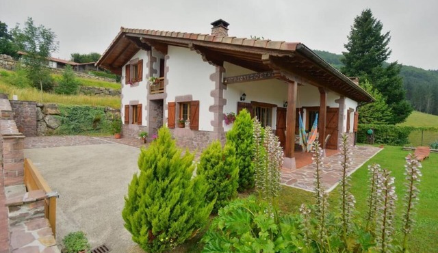 Casa Rural 8 Pax, near the Baztan for families and quiet groups in Sumbilla