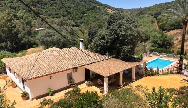 Casa Rural Los Menestrales in Lora del Río