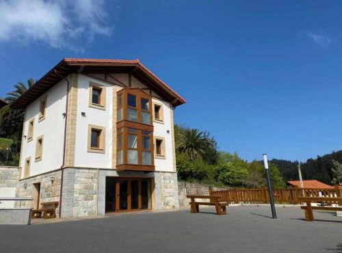 Casa Rural Mugarri in Poveña